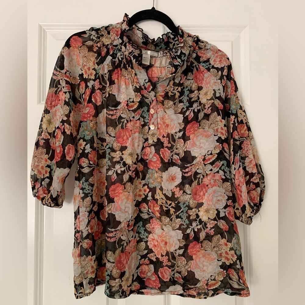 Ya-Da Woman’s Gorgeous Blouse size Medium